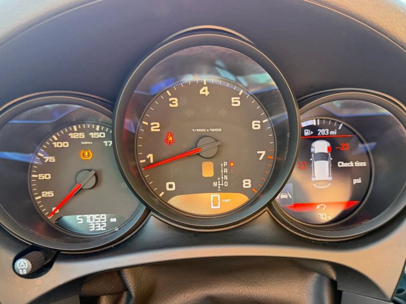 Used 2020 Porsche Macan AWD/4WD image 21