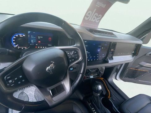 Certified 2023 Ford Bronco Badlands w/ Sasquatch Package image 11