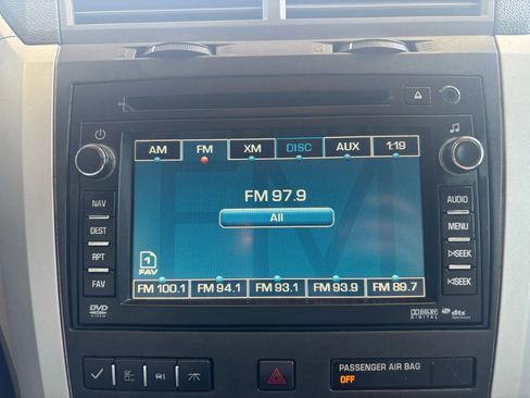 Used 2012 Chevrolet Traverse LT image 15