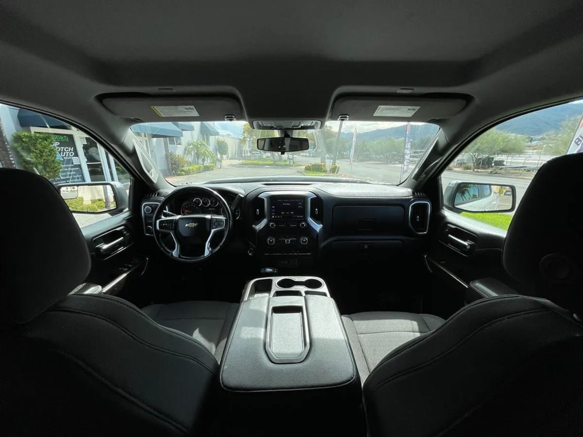 Used 2021 Chevrolet Silverado 1500 LT RWD image 17