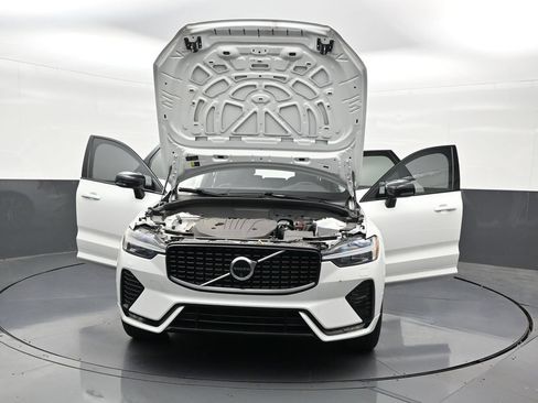Used 2024 Volvo XC60 B5 Plus w/ Climate Package AWD/4WD image 35