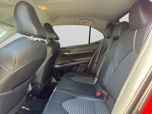 Used 2020 Toyota Camry SE FWD image 28