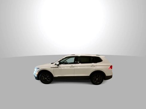 Used 2024 Volkswagen Tiguan SE image 5