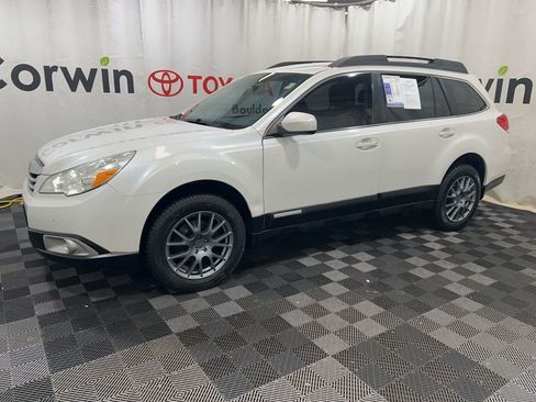 Used 2010 Subaru Outback 2.5i Premium image 4