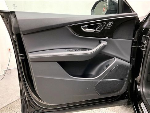 Used 2023 Audi Q8 Premium Plus w/ Premium Plus Package image 18