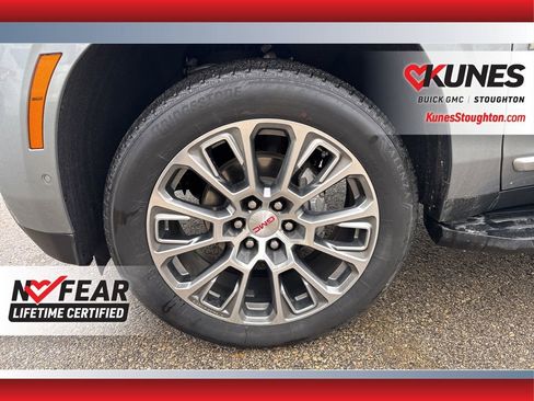 Used 2025 GMC Yukon Denali image 16