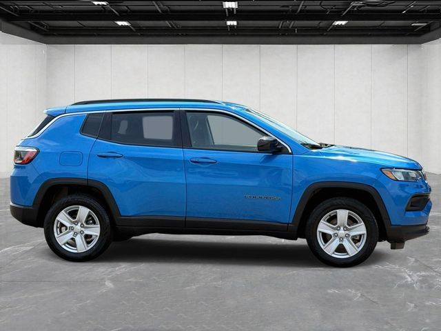 Certified 2022 Jeep Compass Latitude w/ Convenience Group AWD/4WD image 6