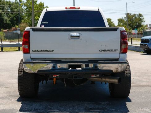 Used 2003 Chevrolet Silverado 2500 LT AWD/4WD image 4