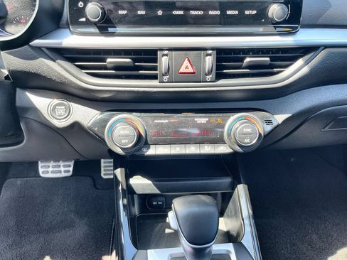 Used 2023 Kia Forte GT-Line FWD image 18