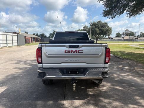 Used 2020 GMC Sierra 2500 4x4 Crew Cab w/ Gooseneck/5TH Wheel Package image 3