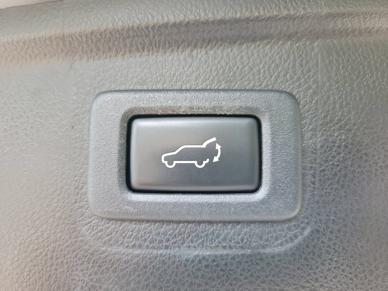 Used 2019 Subaru Outback 3.6R Touring AWD/4WD image 9