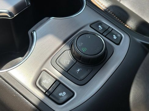 Used 2024 GMC Terrain AT4 w/ LPO, Floor Liner Package AWD/4WD image 36