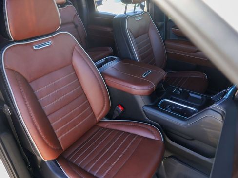 Used 2024 GMC Sierra 2500 Denali Ultimate w/ Max Trailering Package image 33