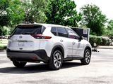 Used 2023 Nissan Rogue SV image 5
