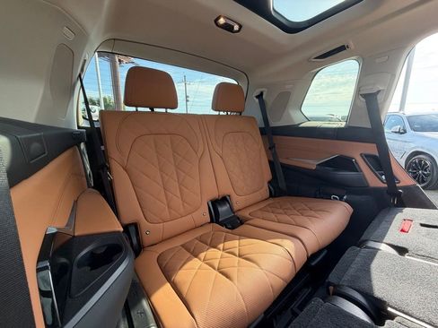 Certified 2025 BMW X7 xDrive40i w/ Premium Package AWD/4WD image 22