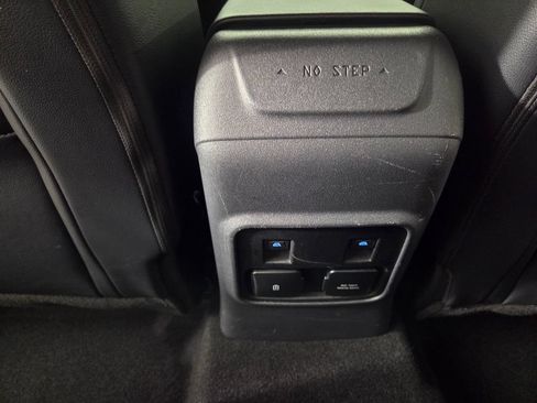 Used 2023 Ford Bronco Wildtrak AWD/4WD image 25