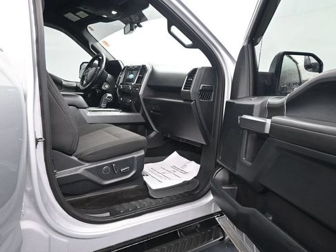 Used 2017 Ford F150 XLT w/ Equipment Group 302A Luxury AWD/4WD image 12