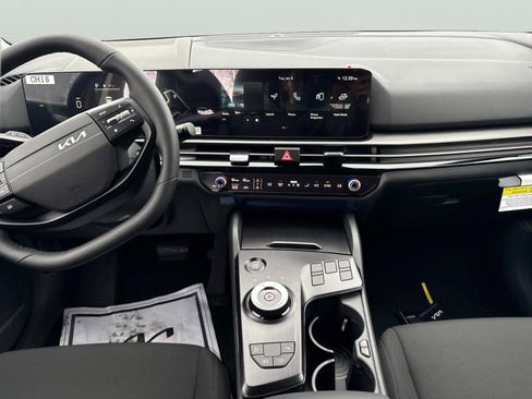 New 2026 Kia Sportage LX FWD image 15