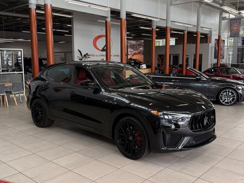 Used 2023 Maserati Levante Modena S AWD/4WD image 6