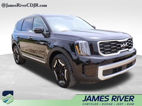Used 2025 Kia Telluride S FWD image 13