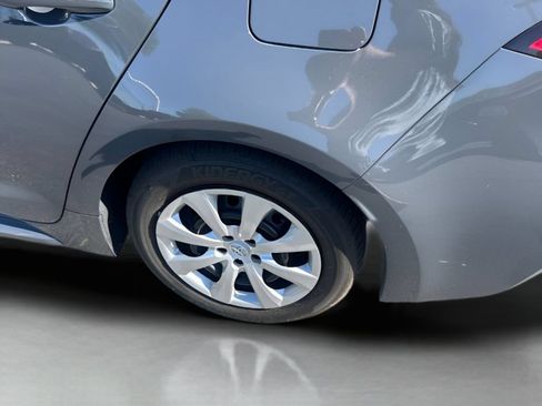 Used 2025 Toyota Corolla LE FWD image 16