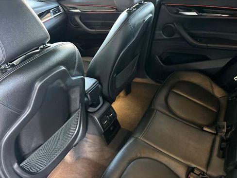 Used 2018 BMW X1 sDrive28i image 11