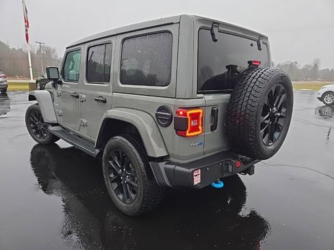 Used 2023 Jeep Wrangler Unlimited Sahara w/ Cold Weather Group image 8