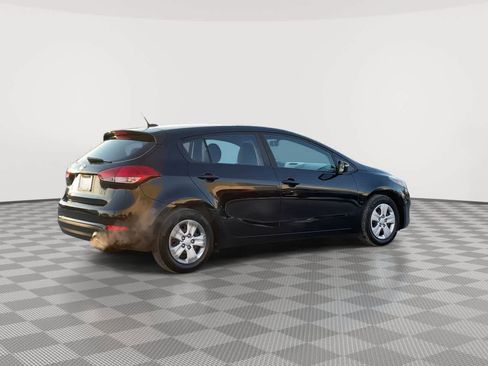 Used 2017 Kia Forte LX image 8