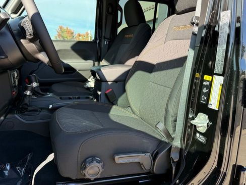 New 2025 Jeep Gladiator Mojave w/ Convenience Group image 2