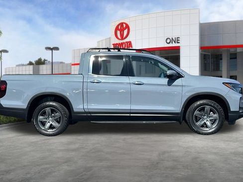 Used 2023 Honda Ridgeline RTL-E image 3