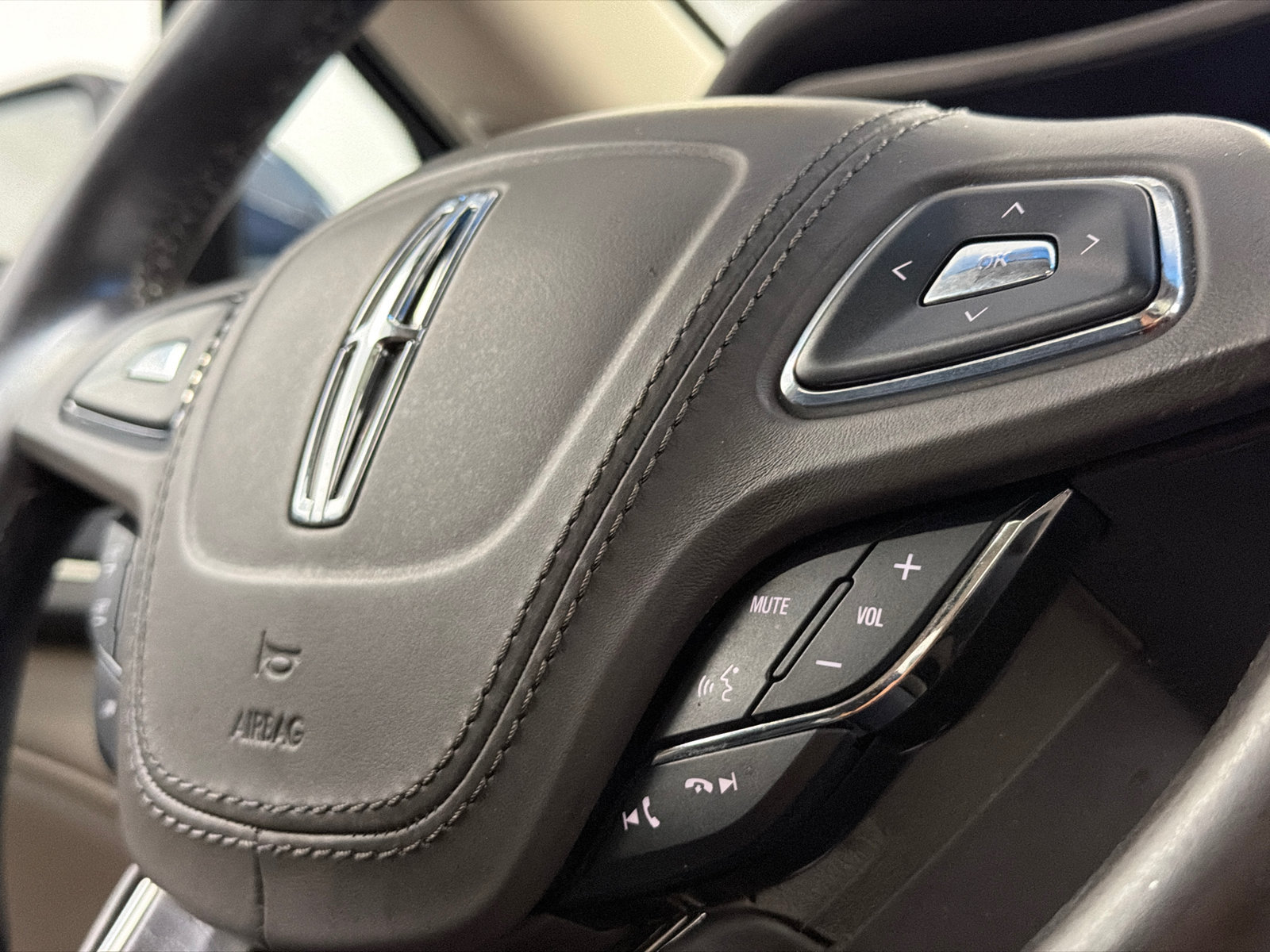 Used 2017 Lincoln MKZ Select w/ Select Plus Package FWD image 30