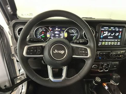 Used 2023 Jeep Wrangler Unlimited Sahara w/ Cold Weather Group AWD/4WD image 14