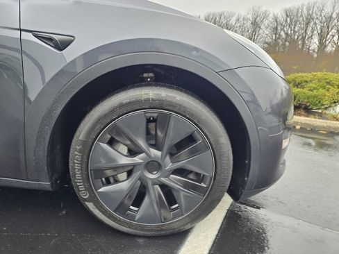 Used 2024 Tesla Model Y Long Range image 5