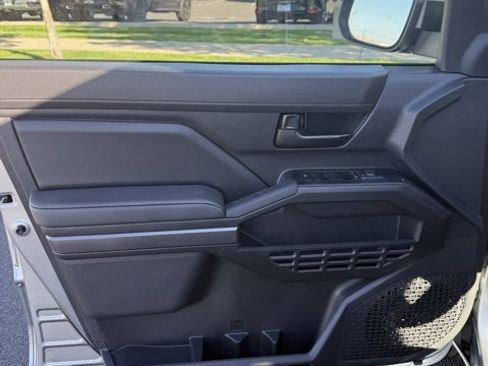 New 2025 Toyota Tacoma SR5 image 15