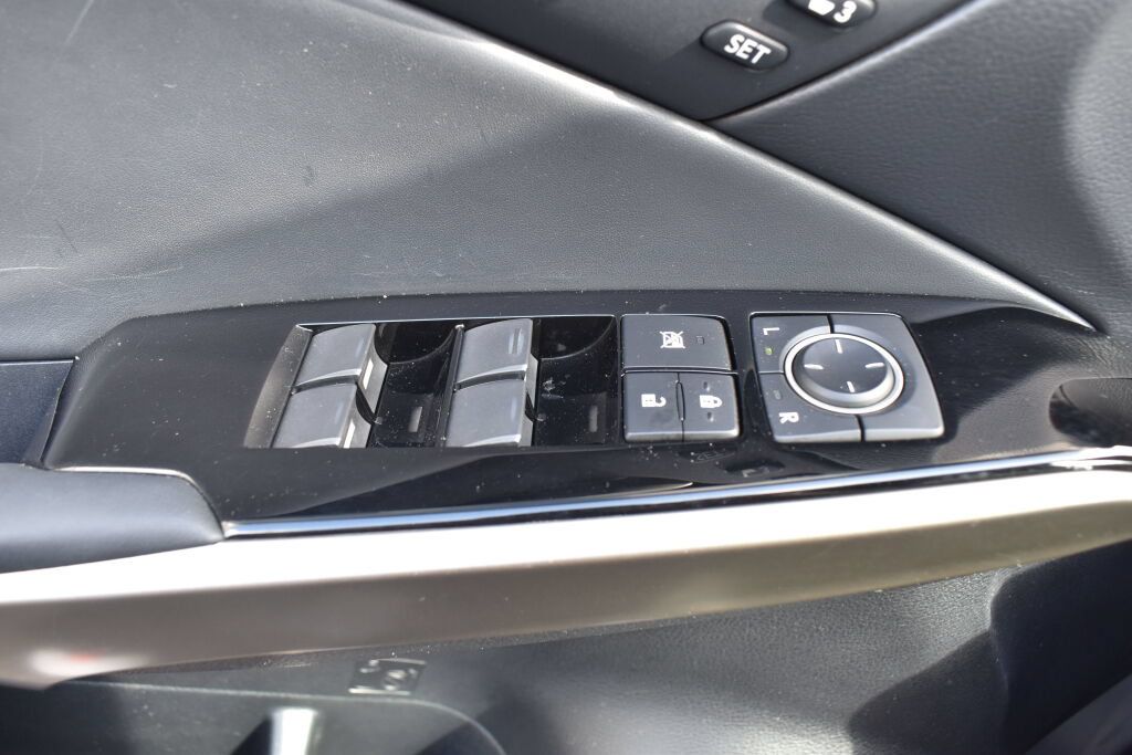 Used 2019 Lexus IS 300 AWD w/ Navigation Package image 16
