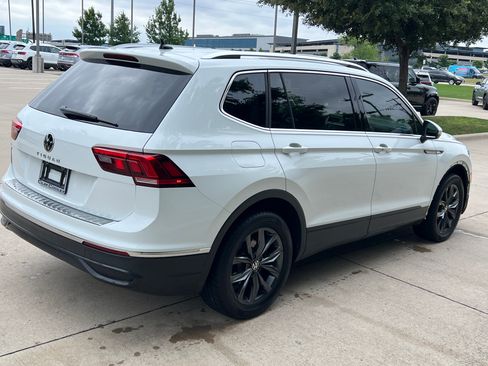 Used 2022 Volkswagen Tiguan SE FWD image 10