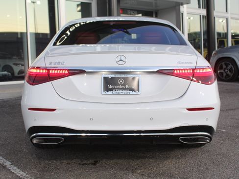 New 2025 Mercedes-Benz S 580 4MATIC Sedan image 5
