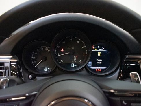 New 2026 Porsche Macan image 28