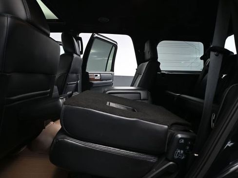 Used 2015 Lincoln Navigator 4WD image 37