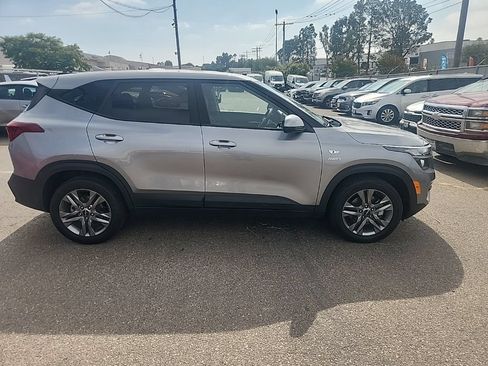 Certified 2023 Kia Seltos LX AWD/4WD image 17