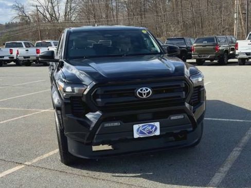 Used 2024 Toyota Tacoma SR5 AWD/4WD image 3