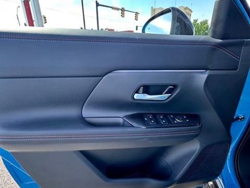 New 2025 Nissan Kicks SR image 24