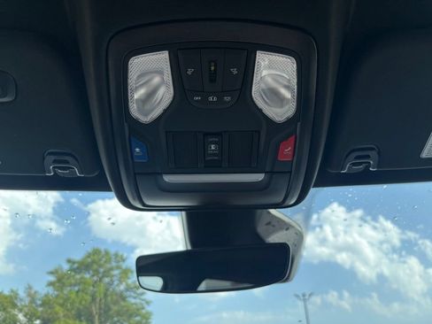 Used 2025 RAM 1500 Big Horn AWD/4WD image 23