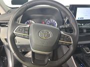 Used 2023 Toyota Highlander LE FWD image 10