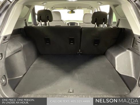 Used 2018 GMC Terrain SLE FWD image 13