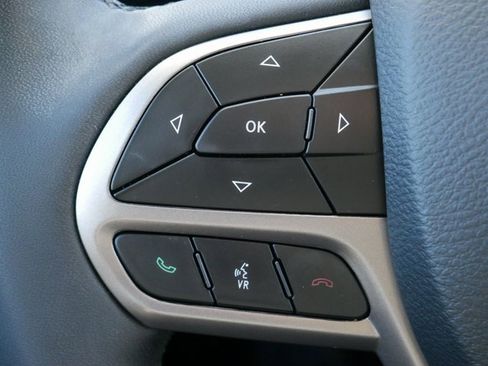 Used 2021 Jeep Cherokee Limited image 23