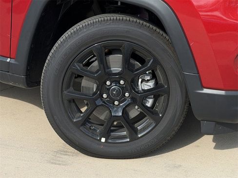 New 2026 Jeep Compass Latitude image 8