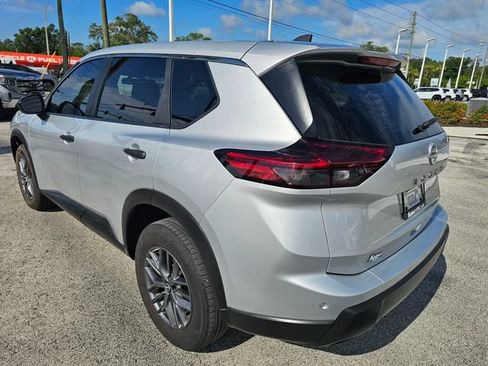 Used 2024 Nissan Rogue S FWD image 14
