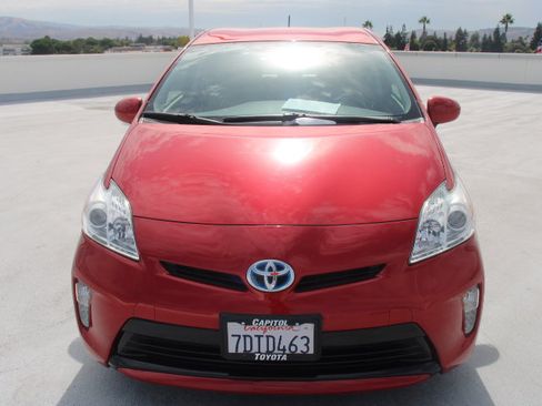 Used 2014 Toyota Prius Three FWD image 7