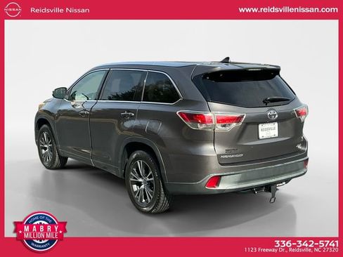 Used 2016 Toyota Highlander XLE image 4